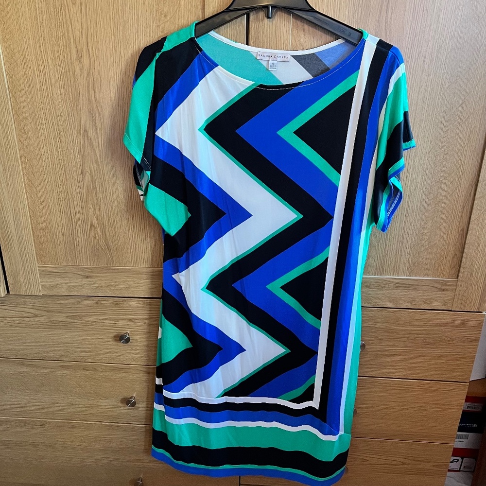 Sandra Darren Geometric design sheath stretchy blue green dress